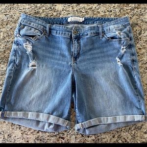 Torrid Denim Shorts Size 22